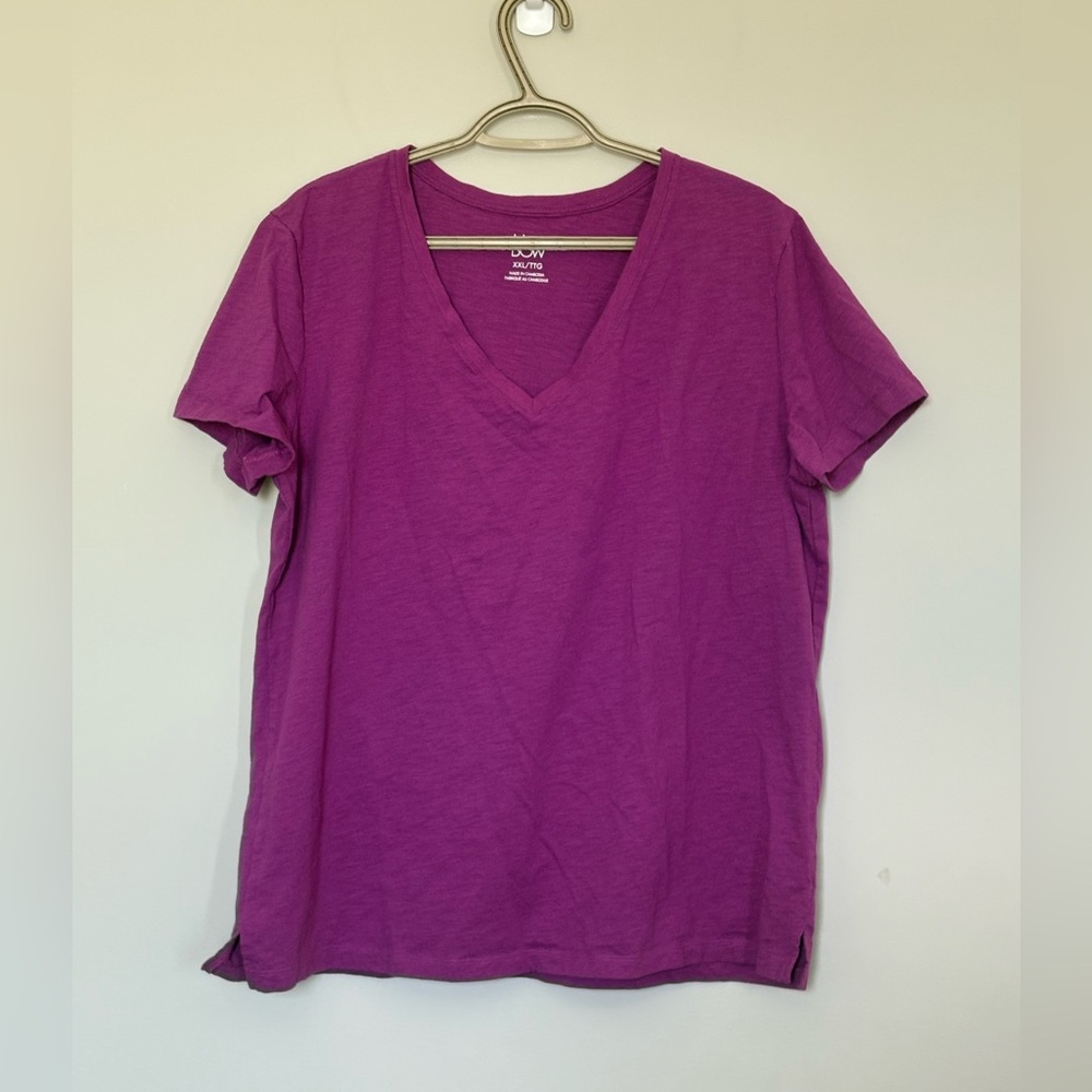 black BOW purple tshirt. Ladies size XXL